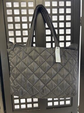 🖤Chico’s Quilted Tote Bag Black NWT Lightweight Travel Shoulder Bag 16 X 15🖤
